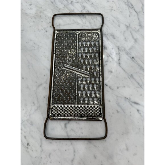Vintage Metal Farmhouse Retro Rustic Kitchen Cheese Grater Wall Decor All in One - Picture 2 of 3